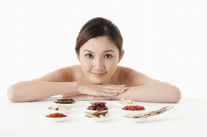 女人养生保健吃什么好？延缓衰老、增加皮肤弹性不可少！
